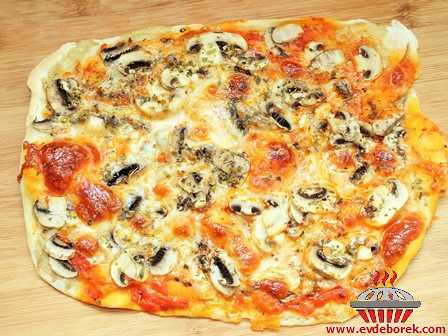 Mantarlı Pizza