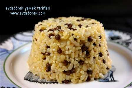 Beluga-Siyah-Mercimekli-Bulgur-Pilavı-Tarifi3