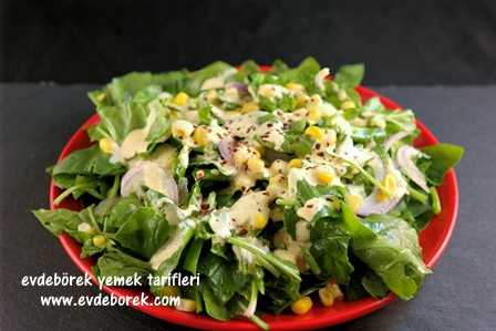 Hardal Soslu Ispanak Salatası Tarifi