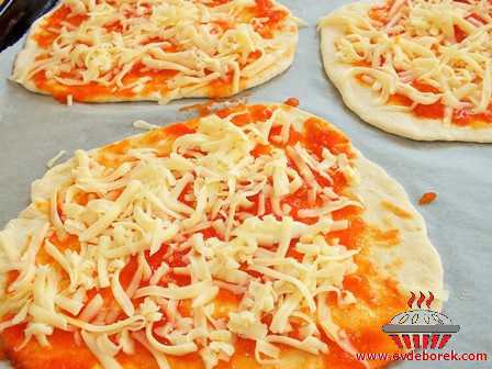 Kabaklı Pizza (Vejeteryan Pizza)