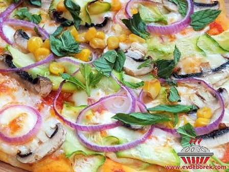 Kabaklı Pizza (Vejeteryan Pizza)