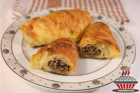 Kıymalı Midye Börek Tarifi6