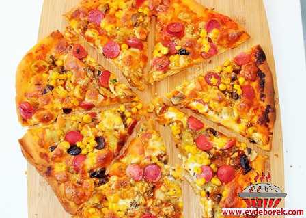 Köz Patlıcanlı Pizza