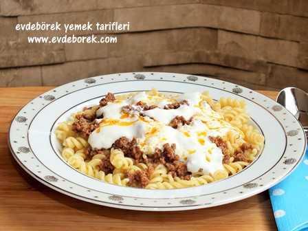 Mantı-Tadında-Kıymalı-Makarna2