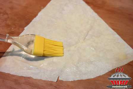 Peynirli Sandal Börek Tarifi1