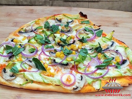 Kabaklı Pizza (Vejeteryan Pizza)