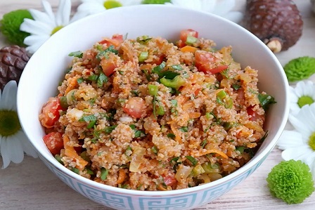 Kepekli Bulgur Salatası