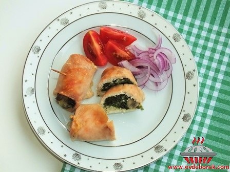 Mantarlı Ispanaklı Tavuk Sarma