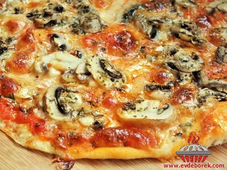 Mantarlı Pizza