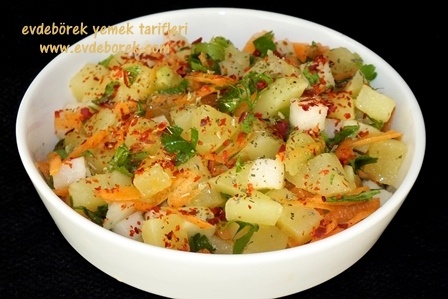 Patatesli Alabaş (Kohlrabi) Turpu Salatası Tarifi